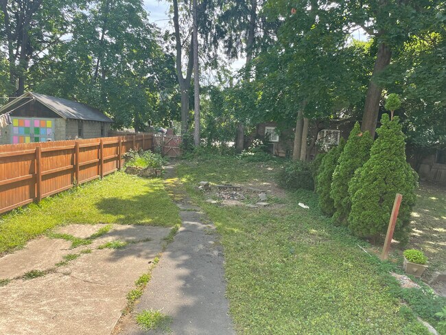 Foto del edificio - 12 S Lake Ave