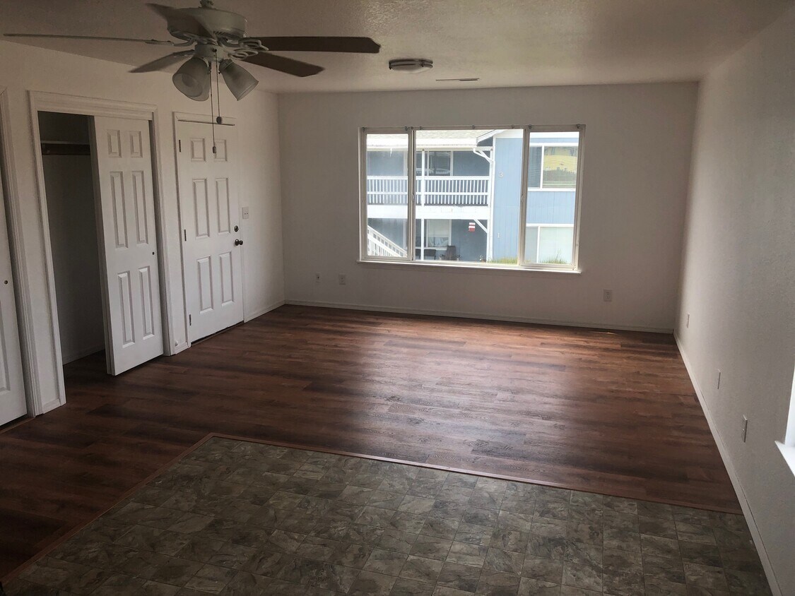 Foto principal - 1758 A St