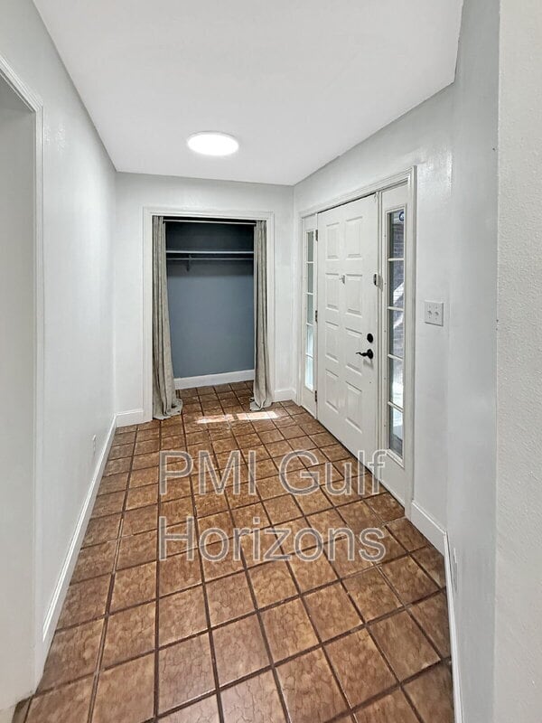 Foto del edificio - 6929 Summit Way