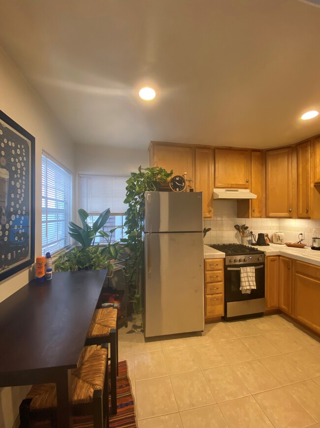 Kitchen - 121 19th Pl