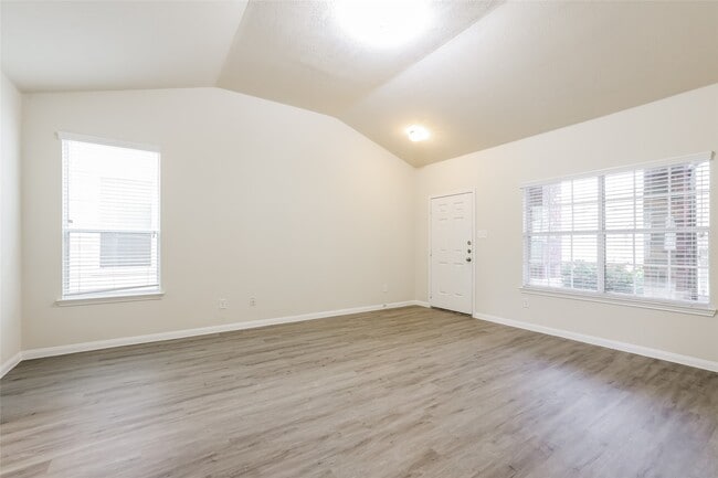 Building Photo - 9615 Fabia Court