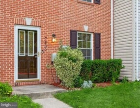 Building Photo - 7836 Canter Ct