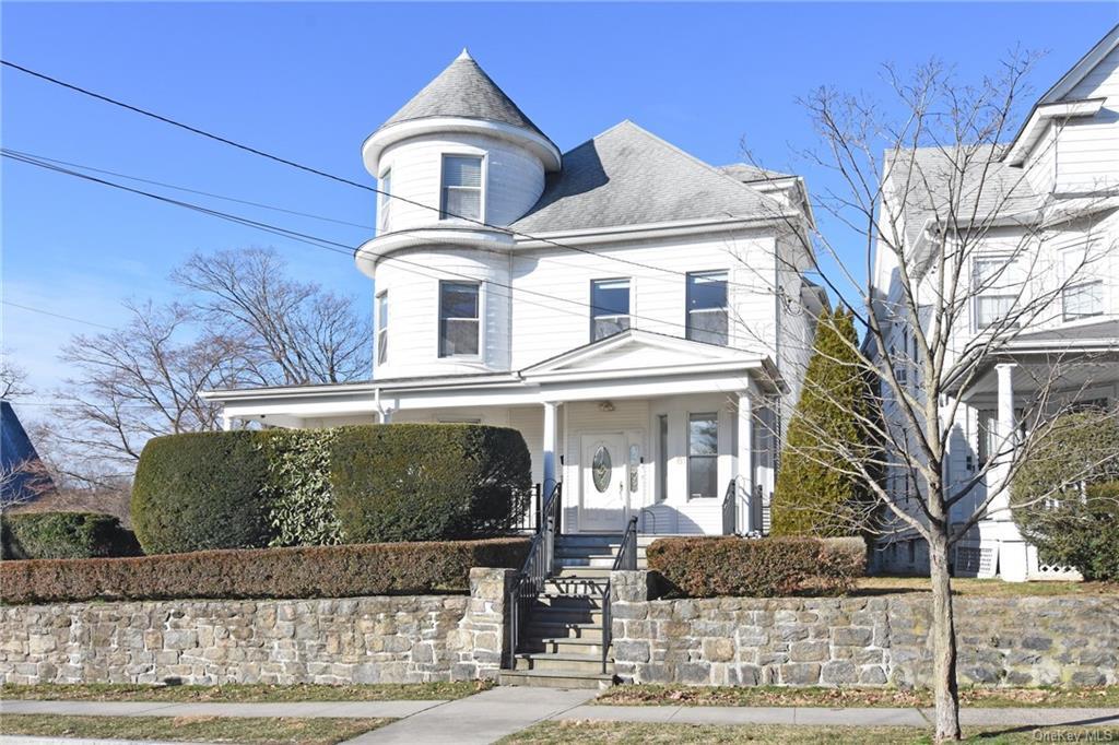 Primary Photo - 81 Parkway Rd