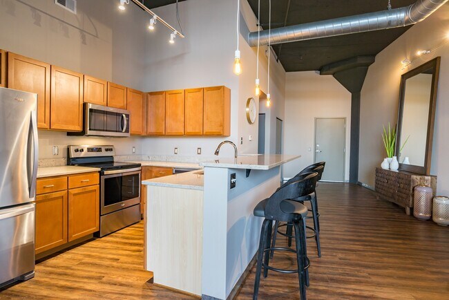 Building Photo - TipTop Apartments