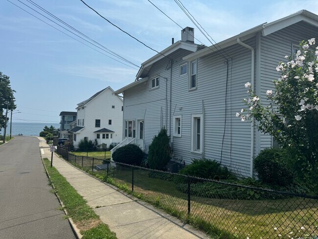 Building Photo - 83 Hawley Ave
