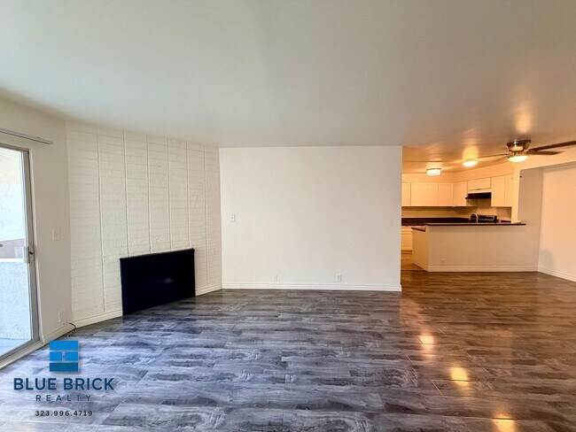 Foto del edificio - 12325 Chandler Blvd