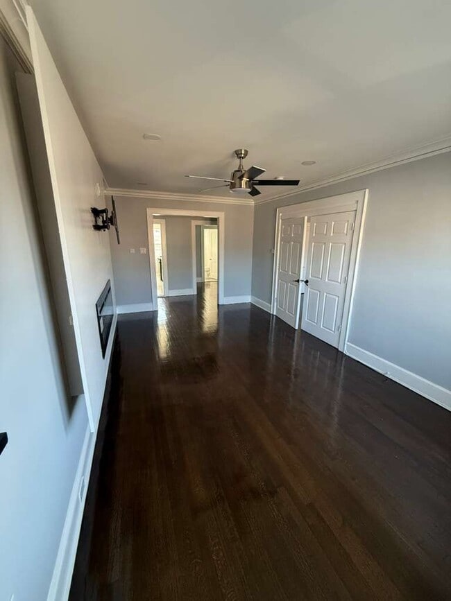 Building Photo - 216 Orange Ave