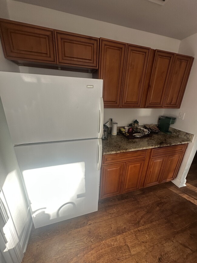 Building Photo - 381 S Cobble Ct