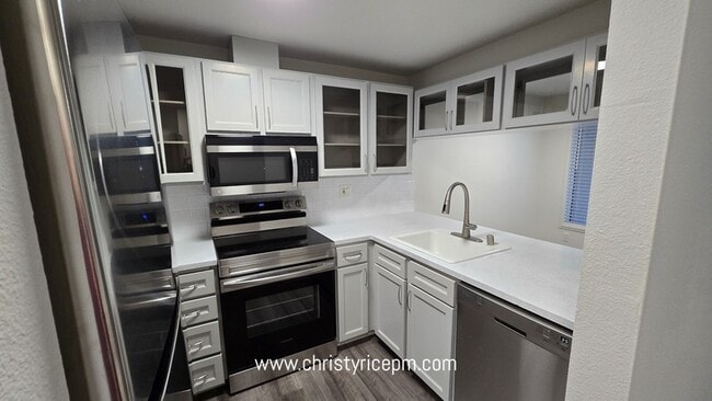 Building Photo - 12515 NE 116th St