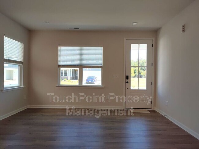 Building Photo - 5821 Wentwood Ct