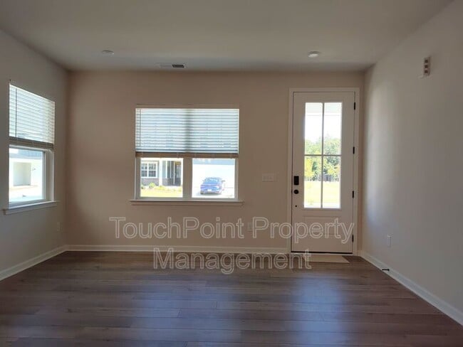 Foto del edificio - 5821 Wentwood Ct