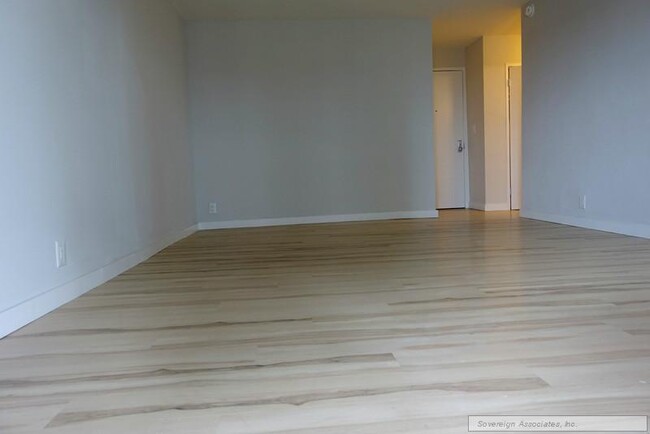 Building Photo - 1370 Saint Nicholas Avenue
