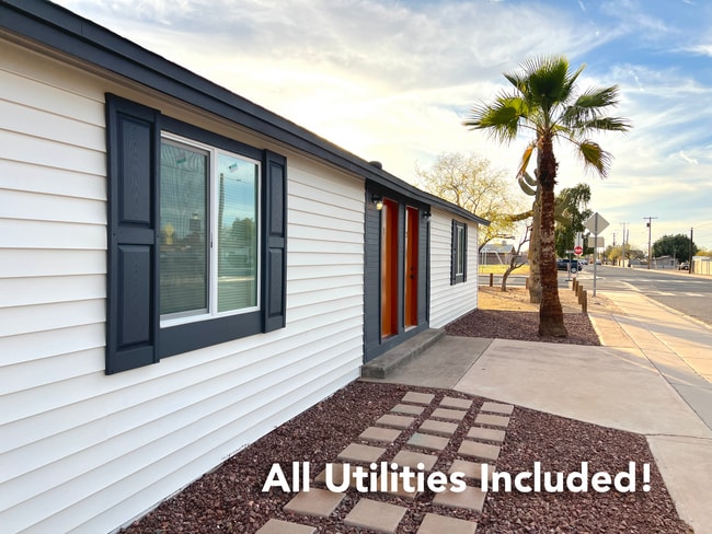 Building Photo - 441 E Brady St