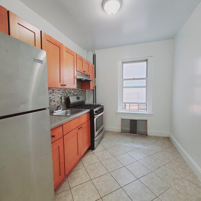 1475 Taylor Ave Unit 10, The Bronx, NY 10460 Apartment for Rent in