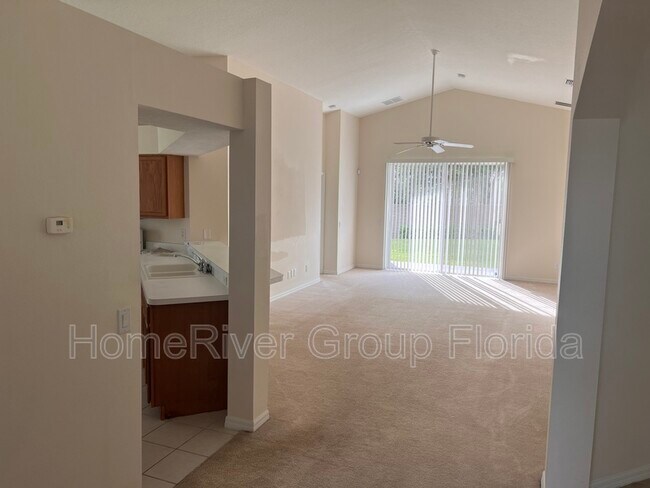 Building Photo - 2515 Butterfly Landing Dr