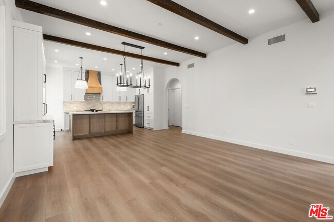 Foto del edificio - 930 Lincoln Blvd
