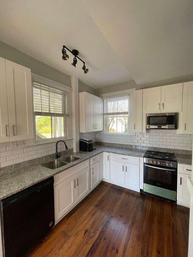 Foto del edificio - 3113 Emory St NW
