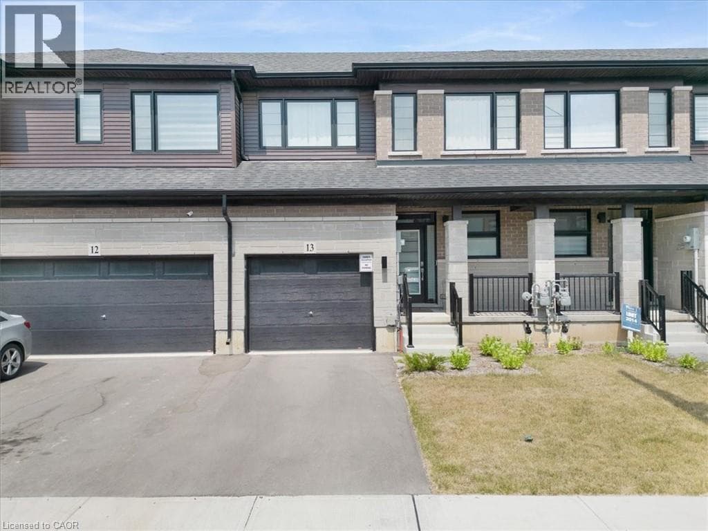Photo principale - 448 Blackburn Dr