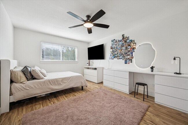 Foto del edificio - 13062 Trail Hollow Dr