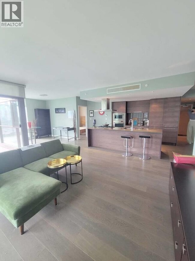 Building Photo - 5782 Berton Ave