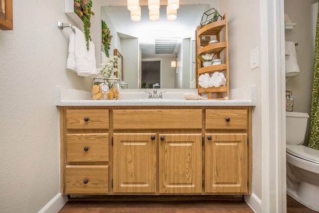 Interior Photo - Sun Creek Apartments
