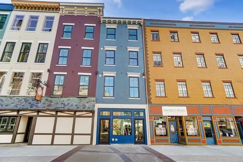 Foto principal - 33 E Court St