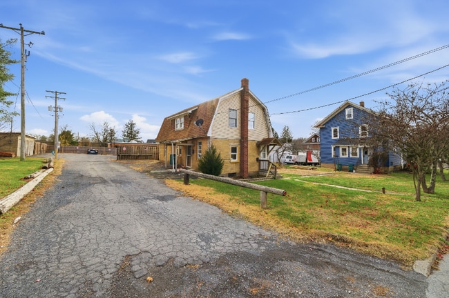 Building Photo - 4 Grandview St