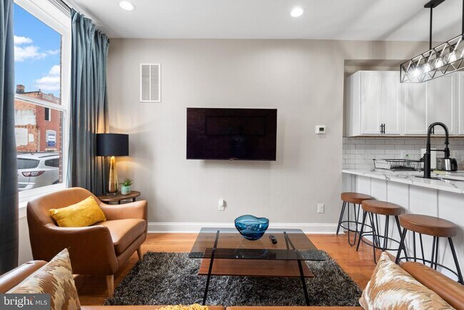 Foto del edificio - 2235 E Chase St