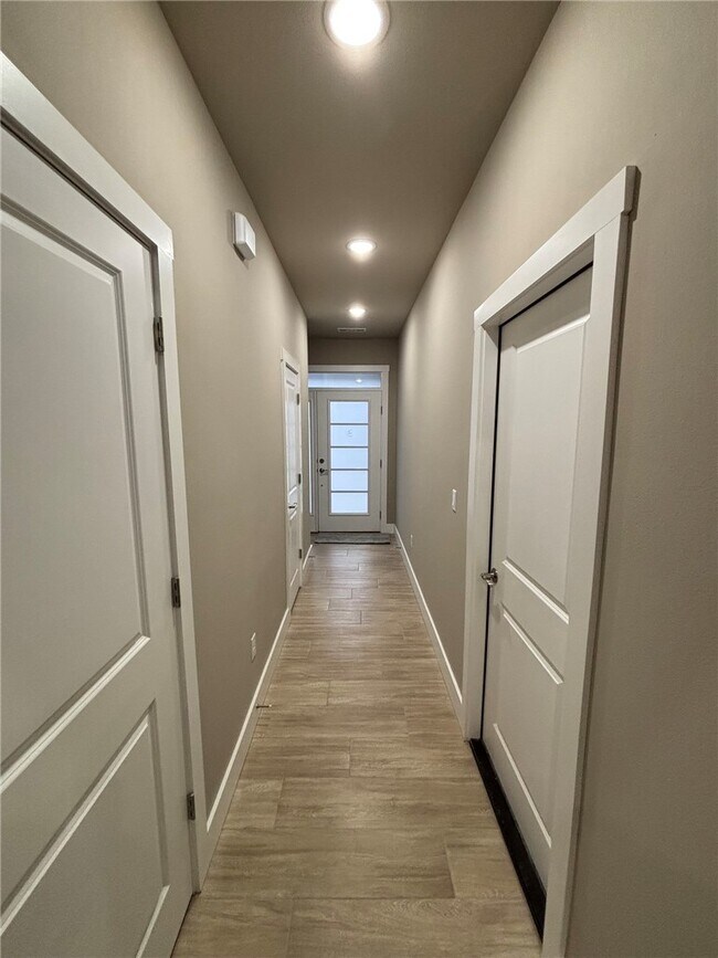 Foto del edificio - 470 Azurite Rd