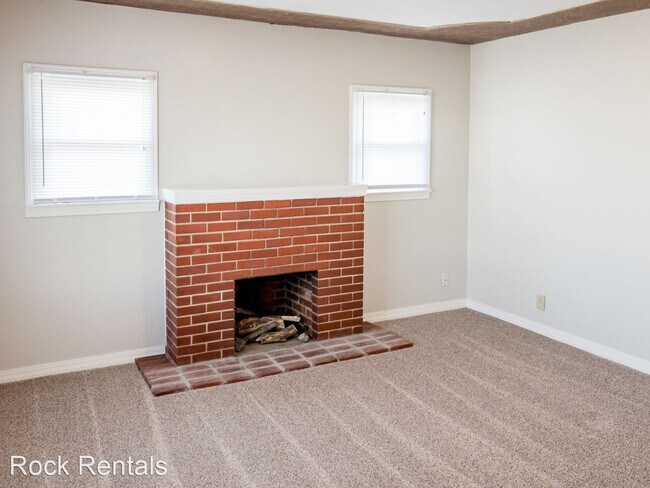 Building Photo - 3 br, 2 bath House - 1715 Carey Blvd