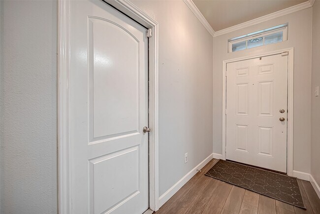 Foto del edificio - 346 Apache Field Ln