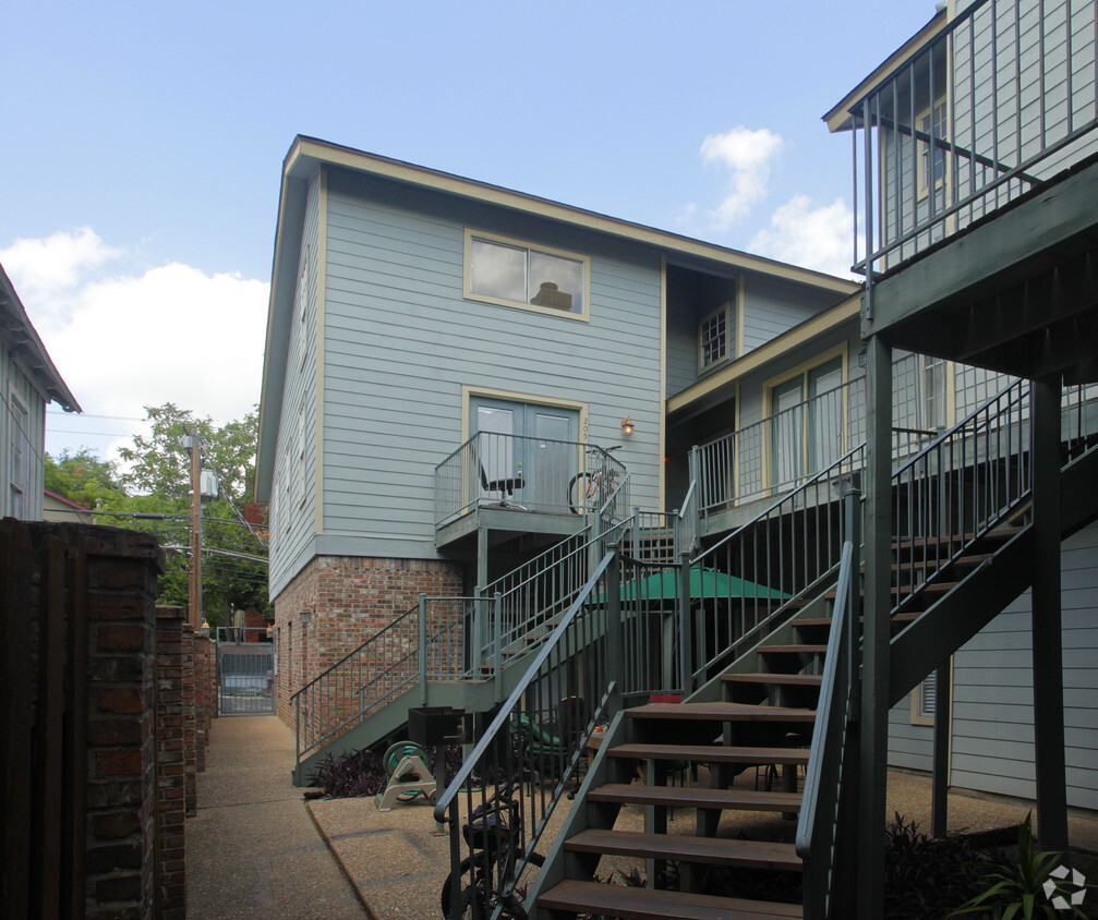 Building Photo - 2810 Nueces St