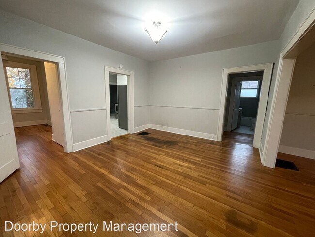 Building Photo - 3 br, 2 bath House - 1705 Bennett Ave