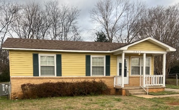 Building Photo - 2902 NW Love Dr