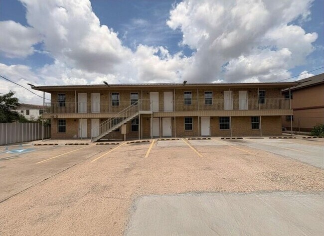 Foto del edificio - 4018 San Agustin Ave