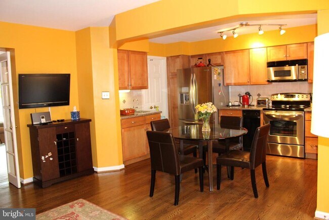 Foto del edificio - 10738 Brewer House Rd