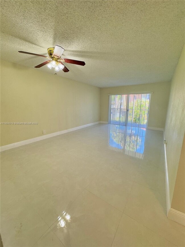 5201 Geneva Ct Unit 212, Doral, FL 33166 Condo for Rent in Doral, FL