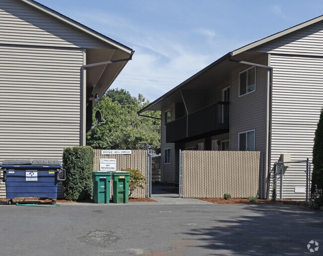 Building Photo - 11111 NE 48th Cor