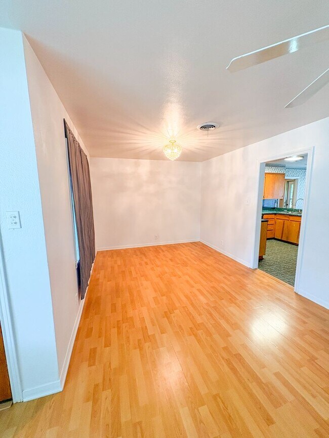 Building Photo - 1817 S 45th St