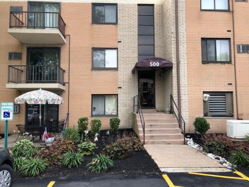 Primary Photo - 1575 W Street Rd