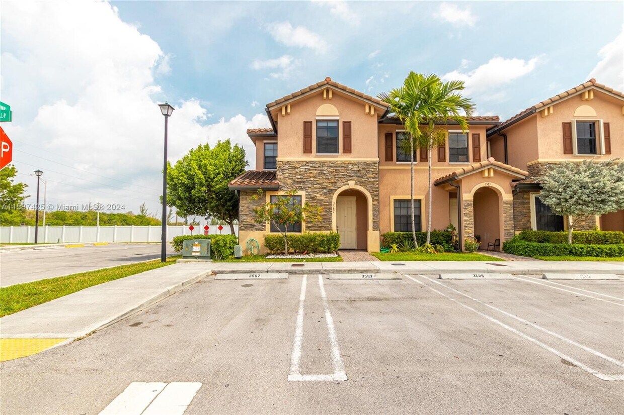 Primary Photo - 3587 W 89th Pl