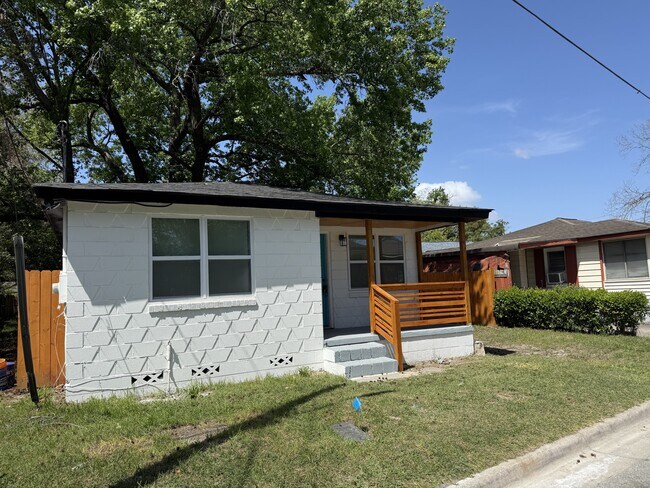 Foto del edificio - 239 Jenks St