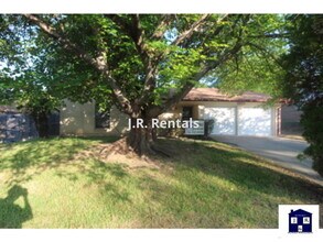 Building Photo - 1903 Wayne St