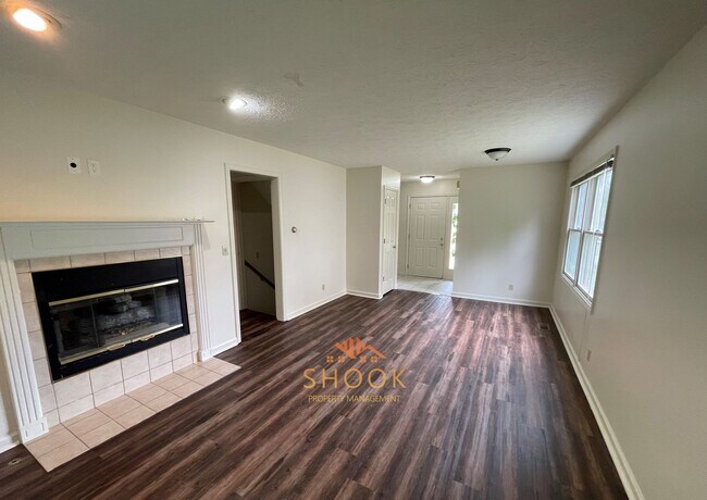 Foto del edificio - Large 3 BR Townhome/Condo