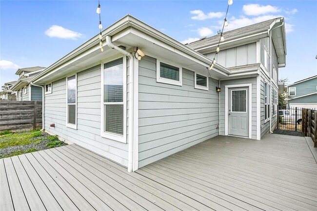 Building Photo - 2205 Capulet St