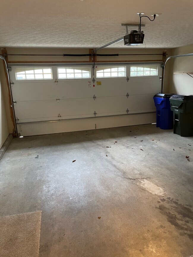 Garage - 2232 Ice House Way