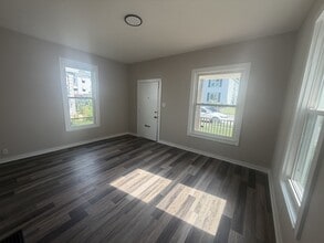 Building Photo - 5617 Abbottsford Ave