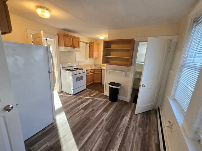 Foto del edificio - 444 Groveland St