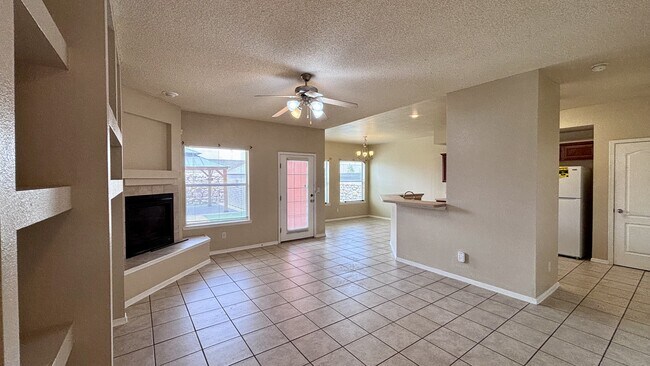 Building Photo - 3537 Tierra Vergel Dr