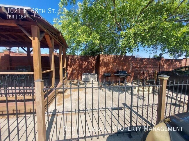 Building Photo - Use your RENT SPECIAL to lower your monthl...